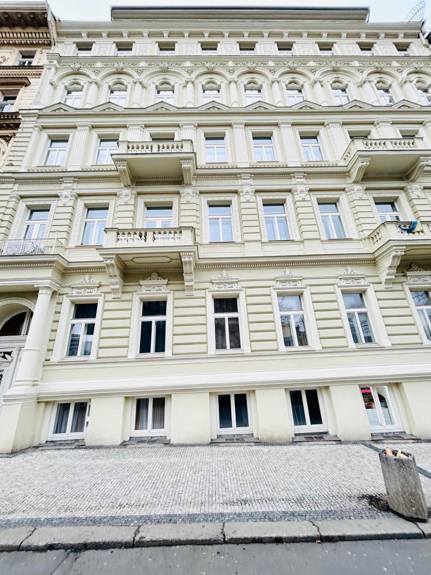 New Design & Style Apartments 50M From Wenceslas Square Praga Exterior foto