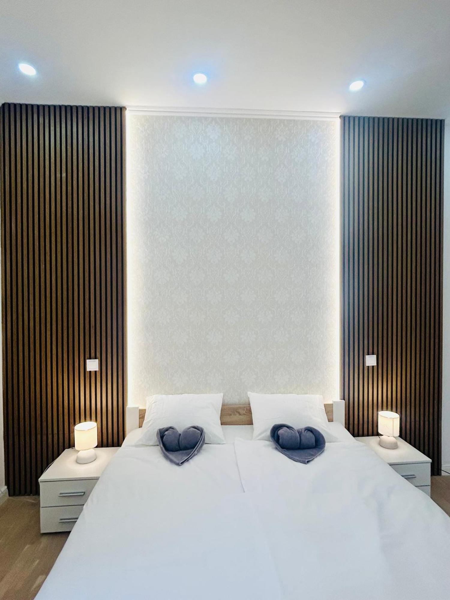 New Design & Style Apartments 50M From Wenceslas Square Praga Exterior foto